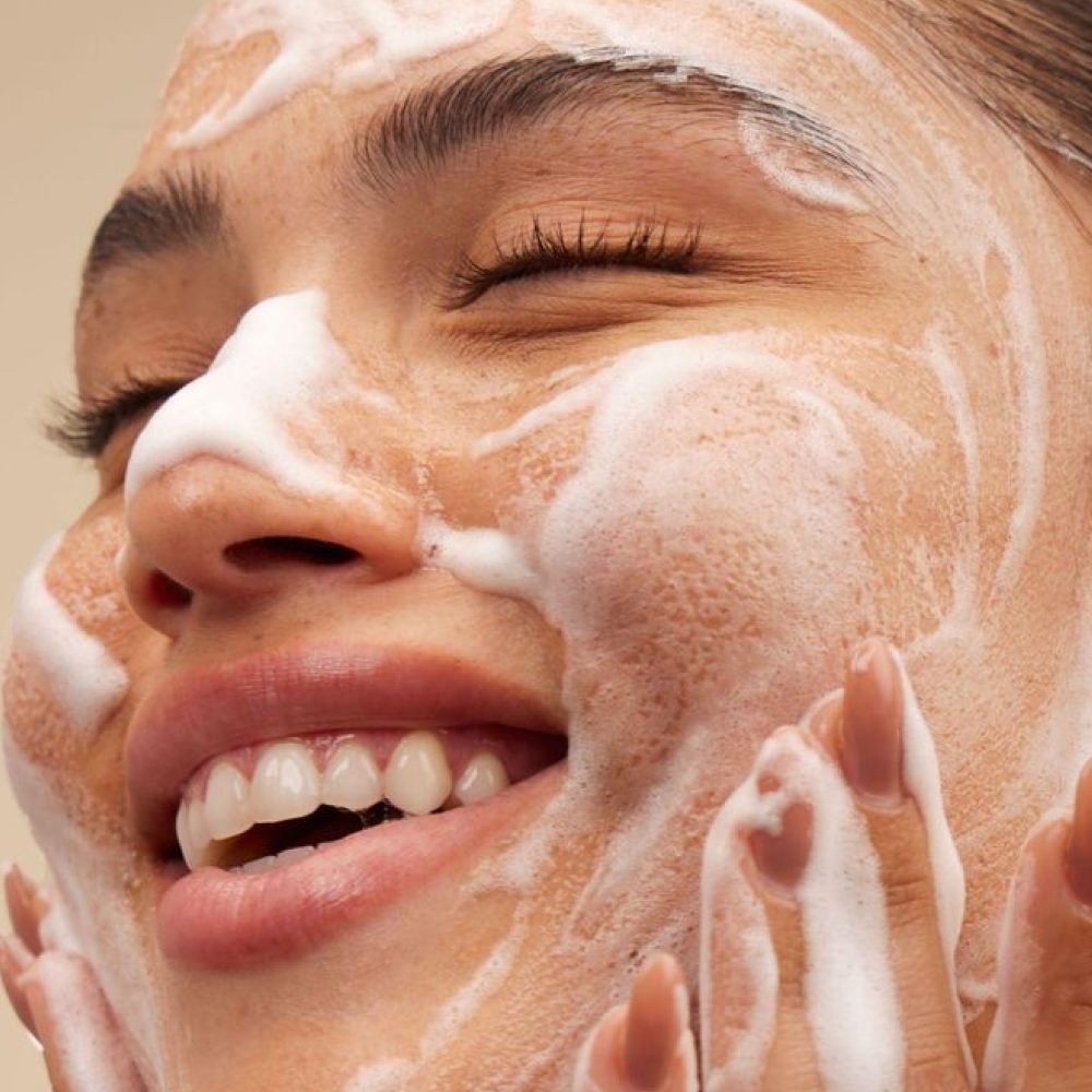 6965d1062728811546e9de7c how to choose the right face wash for combination skin cover